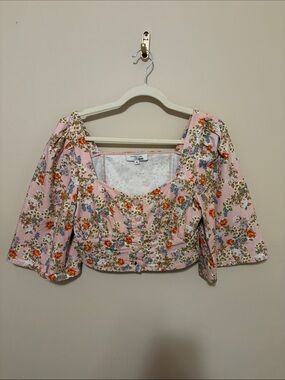 Pink Floral Wide-Sleeve Crop Top
